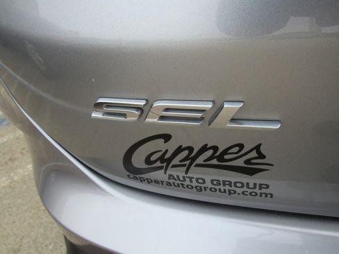 Used 2024 Ford Edge SEL w/ Convenience Package image 39