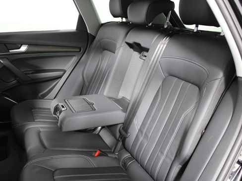 Used 2023 Audi Q5 2.0T Premium w/ Convenience Package AWD/4WD image 31