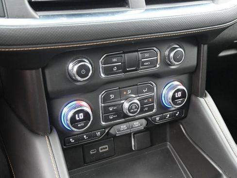 Used 2021 GMC Yukon XL AT4 AWD/4WD image 14