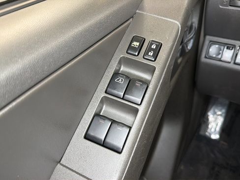 Used 2015 Nissan Frontier PRO-4X w/ Pro-4x Luxury Package AWD/4WD image 19