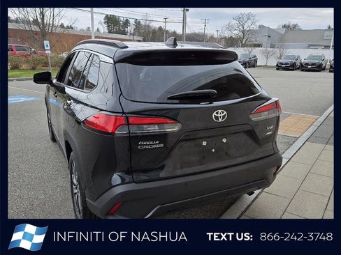 Used 2025 Toyota Corolla Cross XLE AWD/4WD image 11