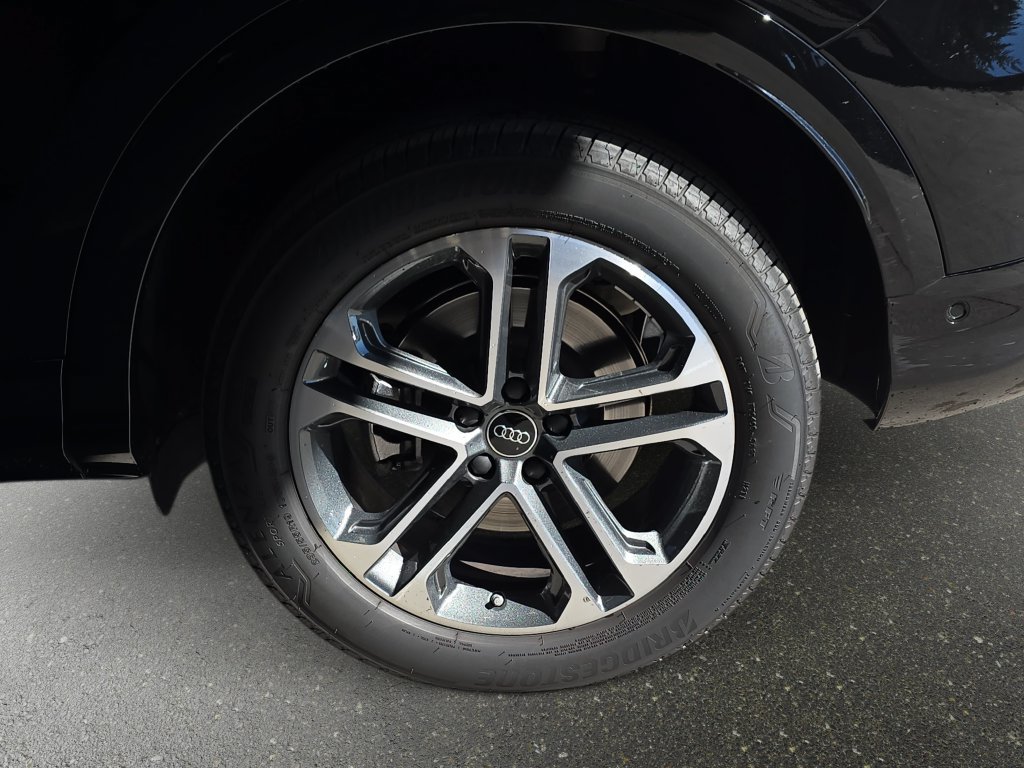 Used 2025 Audi Q5 Premium w/ Convenience Package AWD/4WD image 36