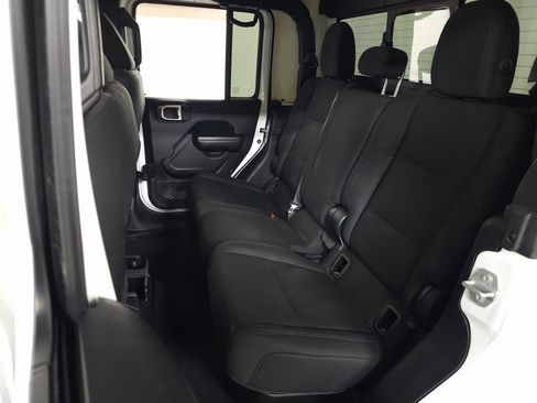 Used 2020 Jeep Gladiator Sport w/ Quick Order Package 24S image 31