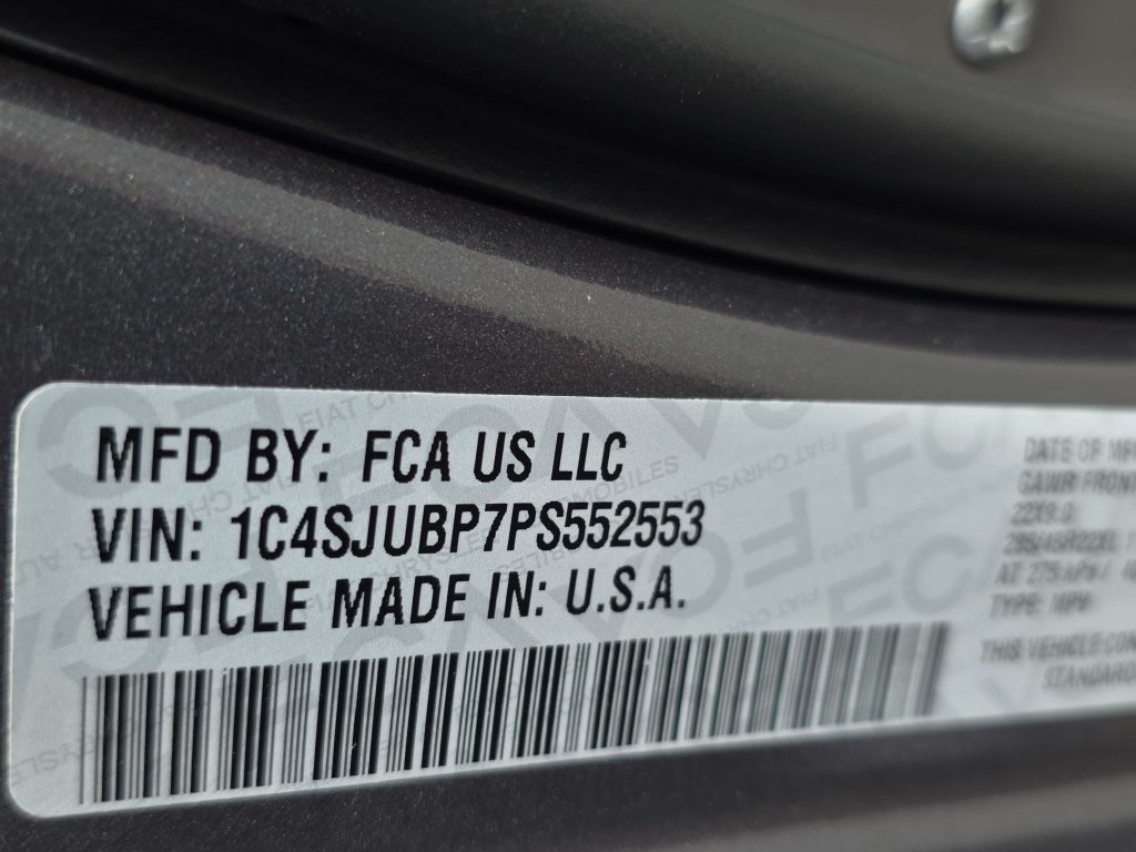Used 2023 Jeep Wagoneer Series II RWD image 37