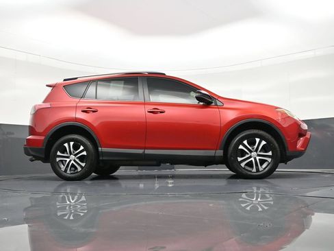 Used 2017 Toyota RAV4 LE image 31