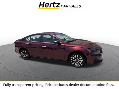 Used 2025 Nissan Altima 2.5 SV FWD image 1