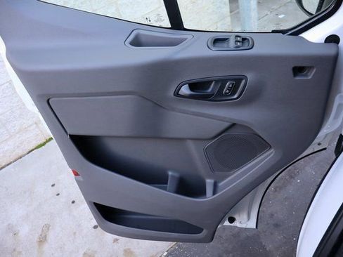 New 2025 Ford Transit 250 Low Roof RWD image 17