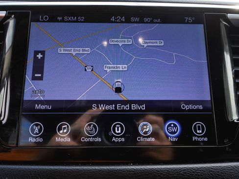 Used 2017 Chrysler Pacifica Touring-L Plus FWD image 27