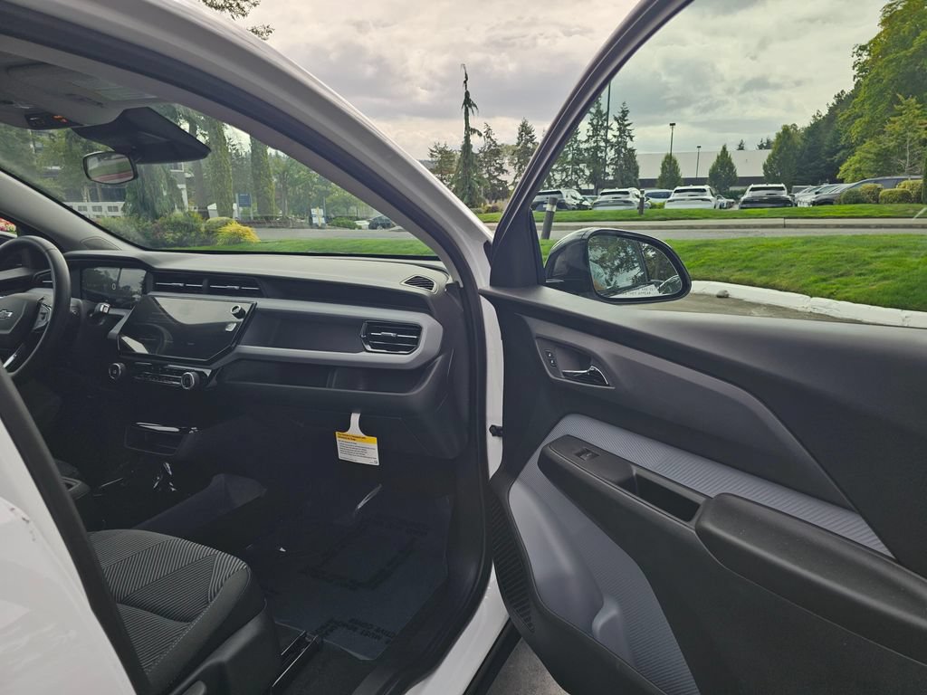 New 2027 Chevrolet Bolt LT FWD image 12