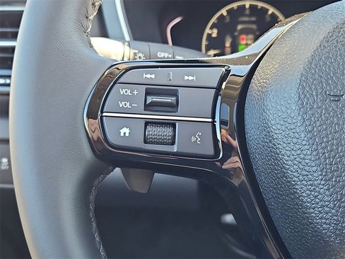 New 2025 Honda Pilot Touring image 17