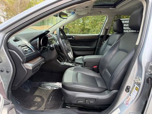 Used 2017 Subaru Outback 2.5i Limited image 19