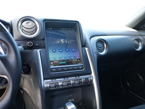 Used 2009 Nissan GT-R Premium AWD/4WD image 19