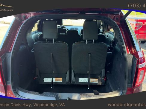 Used 2014 Ford Explorer XLT w/ Equipment Group 202A AWD/4WD image 29
