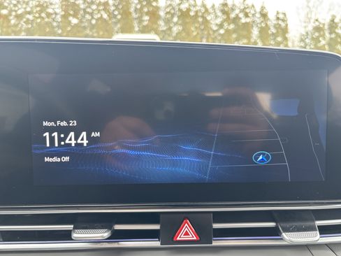 Used 2025 Hyundai Elantra SEL image 26