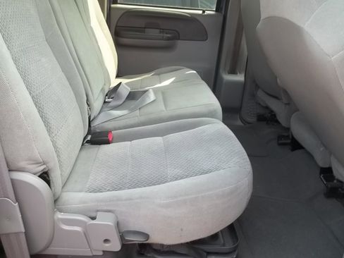 Used 2004 Ford F250 XLT image 6