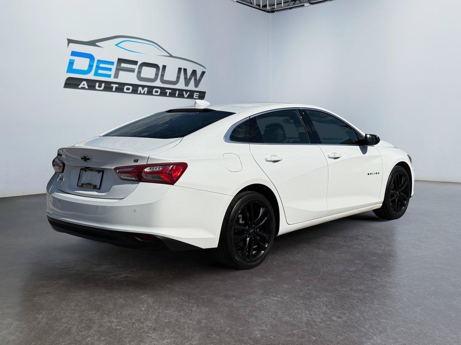 Used 2024 Chevrolet Malibu LT w/ Sport Edition FWD image 3
