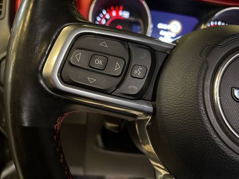 Used 2022 Jeep Gladiator Rubicon w/ Cold Weather Group AWD/4WD image 31