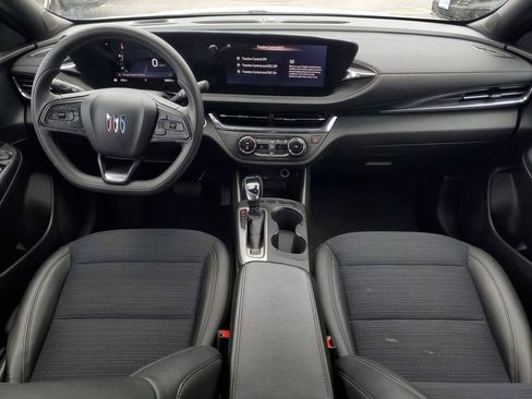 Used 2025 Buick Envista Preferred image 14