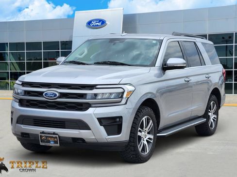 Certified 2023 Ford Expedition XLT AWD/4WD image 2