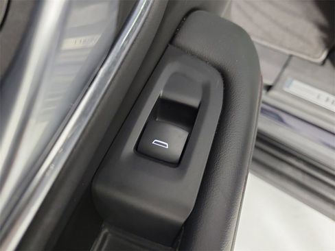 Used 2023 Chevrolet Suburban RST w/ Luxury Package image 14