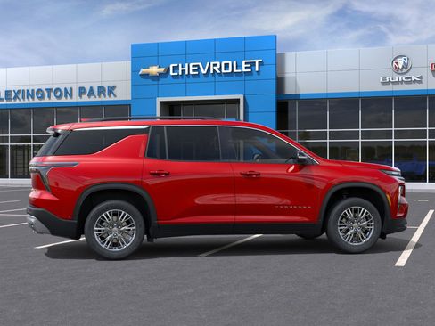 New 2026 Chevrolet Traverse LT w/ LPO, Floor Liner Package image 5