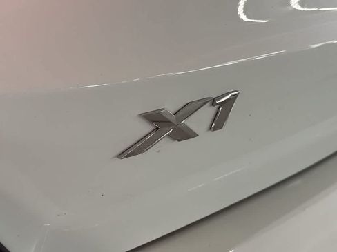 Used 2025 BMW X1 xDrive28i AWD/4WD image 11