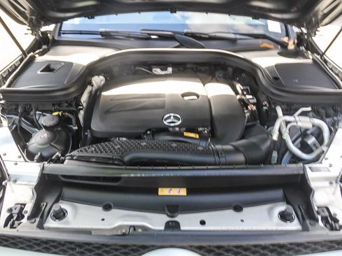 Used 2022 Mercedes-Benz GLC 300 4MATIC w/ Premium Package Lite image 25