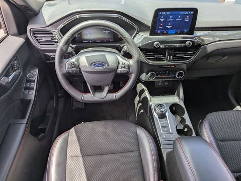 Used 2025 Ford Escape ST-Line AWD/4WD image 25