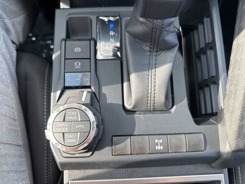 New 2026 Toyota Tacoma TRD Off-Road AWD/4WD image 19