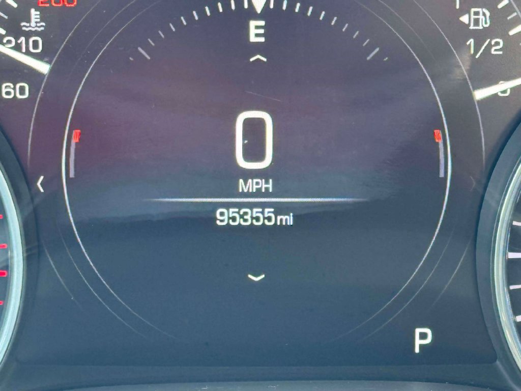Used 2019 Cadillac XT5 Platinum AWD/4WD image 28