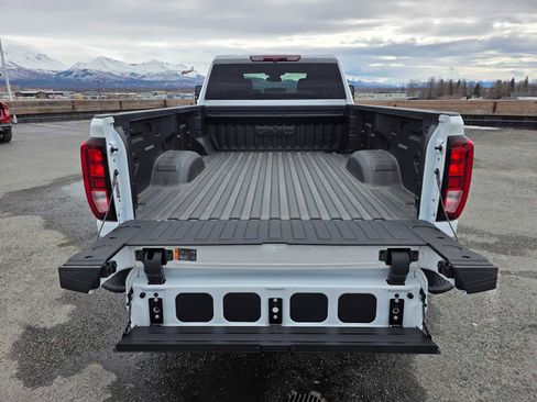 New 2026 GMC Sierra 2500 SLE w/ SLE Value Package; AWD/4WD image 14