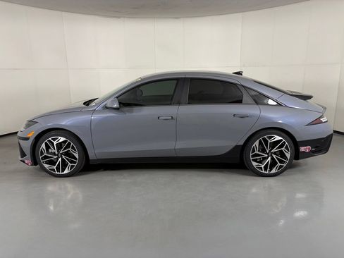 Used 2024 Hyundai Ioniq 6 SEL RWD image 5