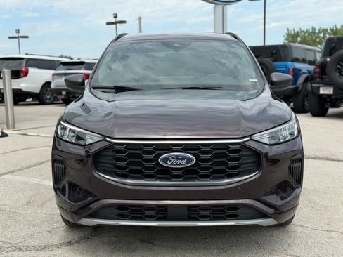 Used 2023 Ford Escape ST-Line w/ Tech Pack #1 FWD image 2
