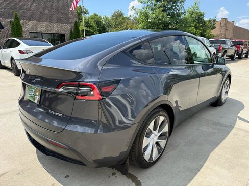 Used 2021 Tesla Model Y Performance AWD/4WD image 4
