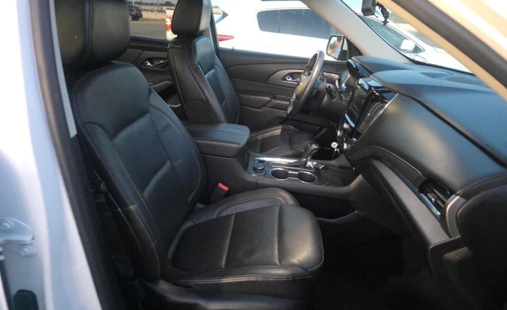 Used 2018 Chevrolet Traverse Premier FWD image 17