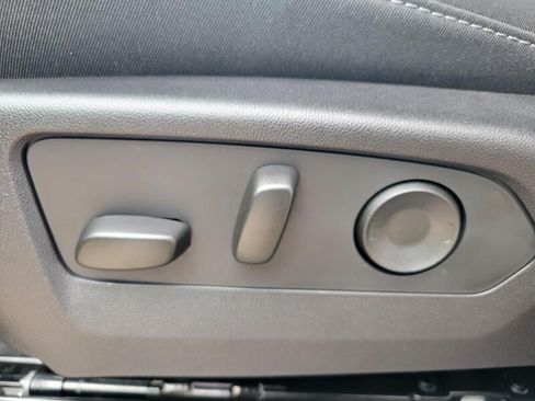 New 2026 GMC Canyon Elevation w/ Convenience Package RWD image 13