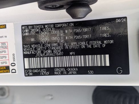 Used 2024 Toyota 4Runner SR5 Premium w/ Moonroof Package image 39