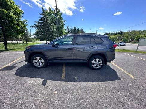 Used 2020 Toyota RAV4 XLE w/ Convenience Package AWD/4WD image 6