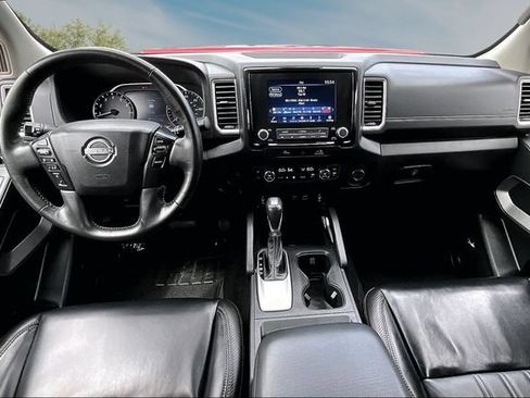Certified 2024 Nissan Frontier SL RWD image 8