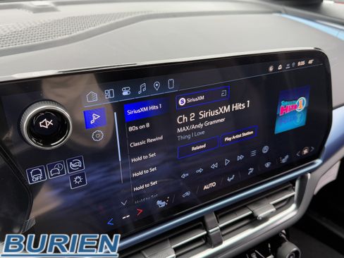 New 2026 Chevrolet Equinox EV LT image 15