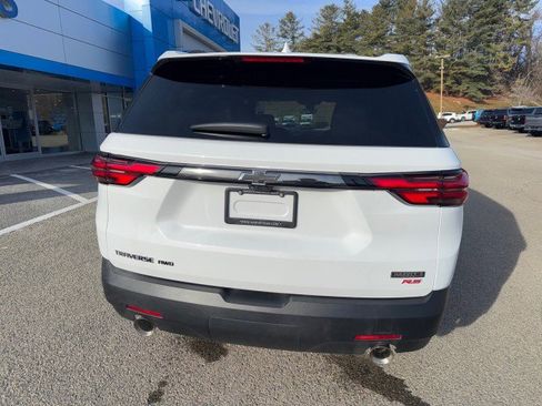Used 2023 Chevrolet Traverse RS image 4