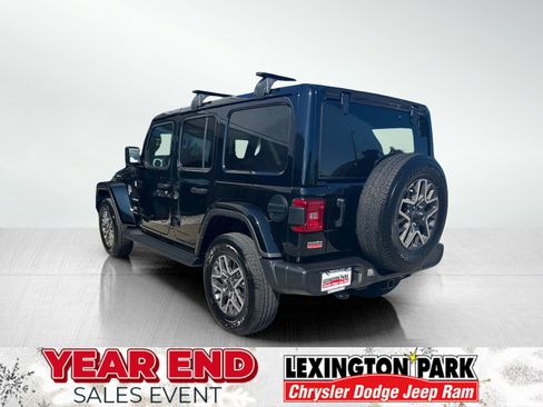 Used 2024 Jeep Wrangler Sahara w/ Technology Group image 7