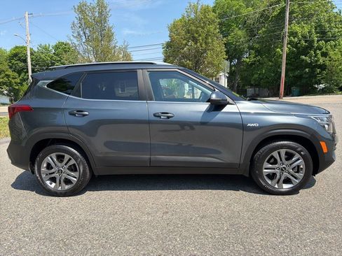 Used 2023 Kia Seltos S AWD/4WD image 6