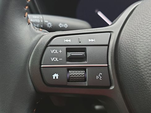 Used 2025 Honda CR-V Sport-L image 17