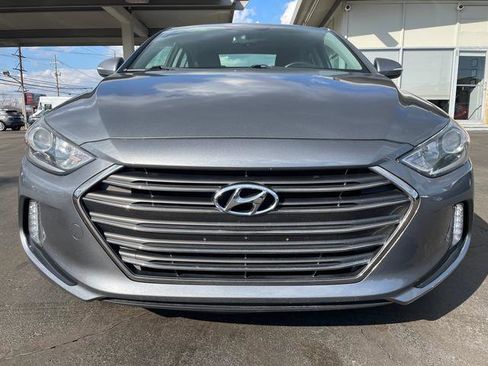 Used 2017 Hyundai Elantra Limited image 2