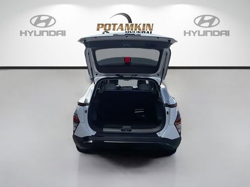 Certified 2025 Hyundai Kona SE FWD image 24