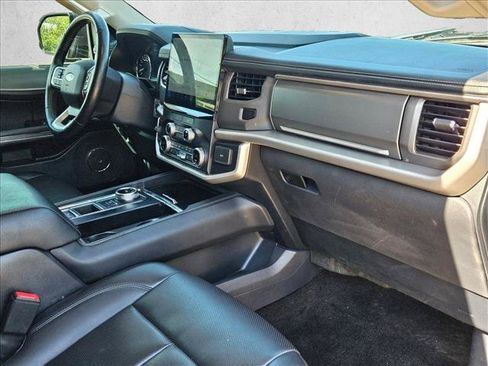 Used 2022 Ford Expedition XLT RWD image 23