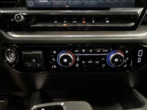 New 2026 GMC Sierra 1500 SLT w/ SLT Convenience Package image 21