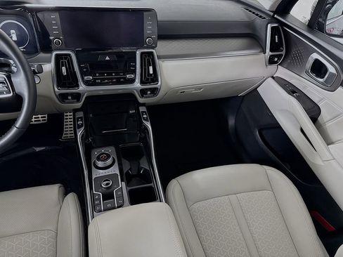Used 2023 Kia Sorento SX Prestige w/ Panoramic Sunroof Package AWD/4WD image 29