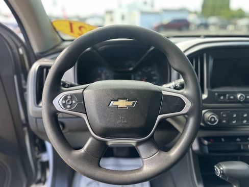 Used 2021 Chevrolet Colorado W/T w/ WT Convenience Package RWD image 10